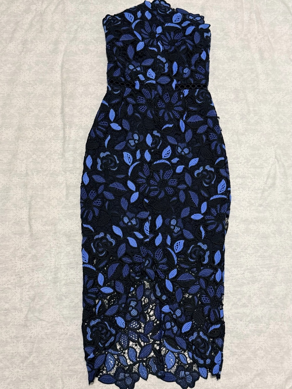 Elliatt "Times" Embroidered Lace Strapless Midi Dress – Size XS (NWT)